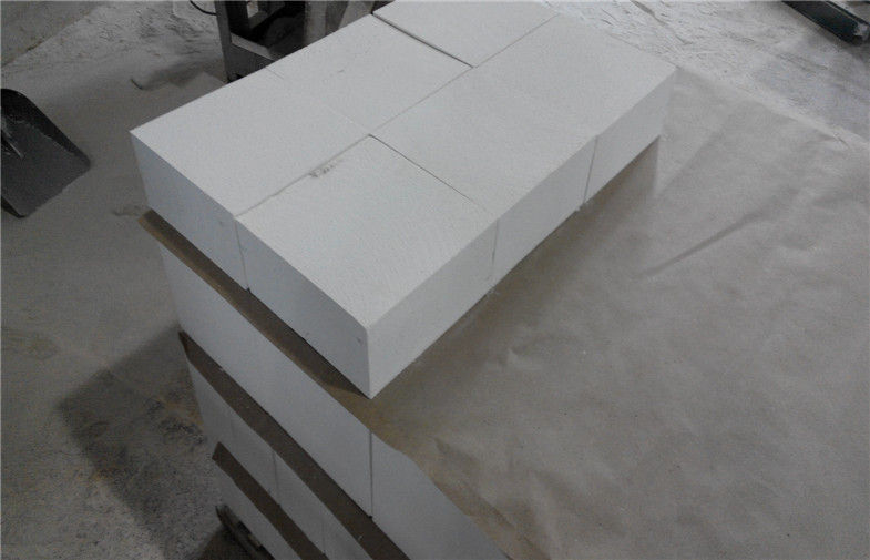 Wear Resistant Mullite Brick Standard Size For Cement Kiln ISO Approved